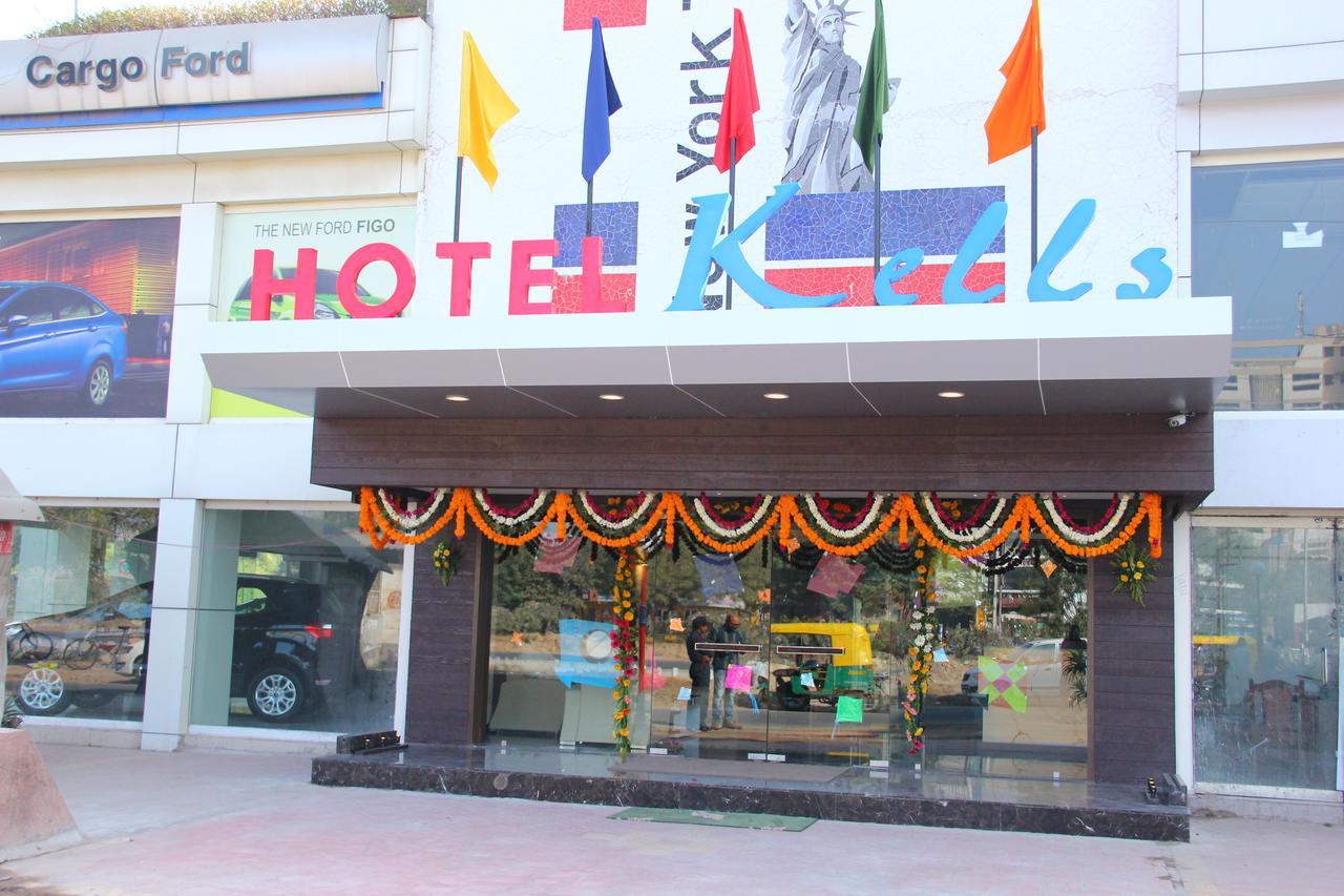 Oyo 1183 Hotel Kells Ahmedabad Eksteriør billede